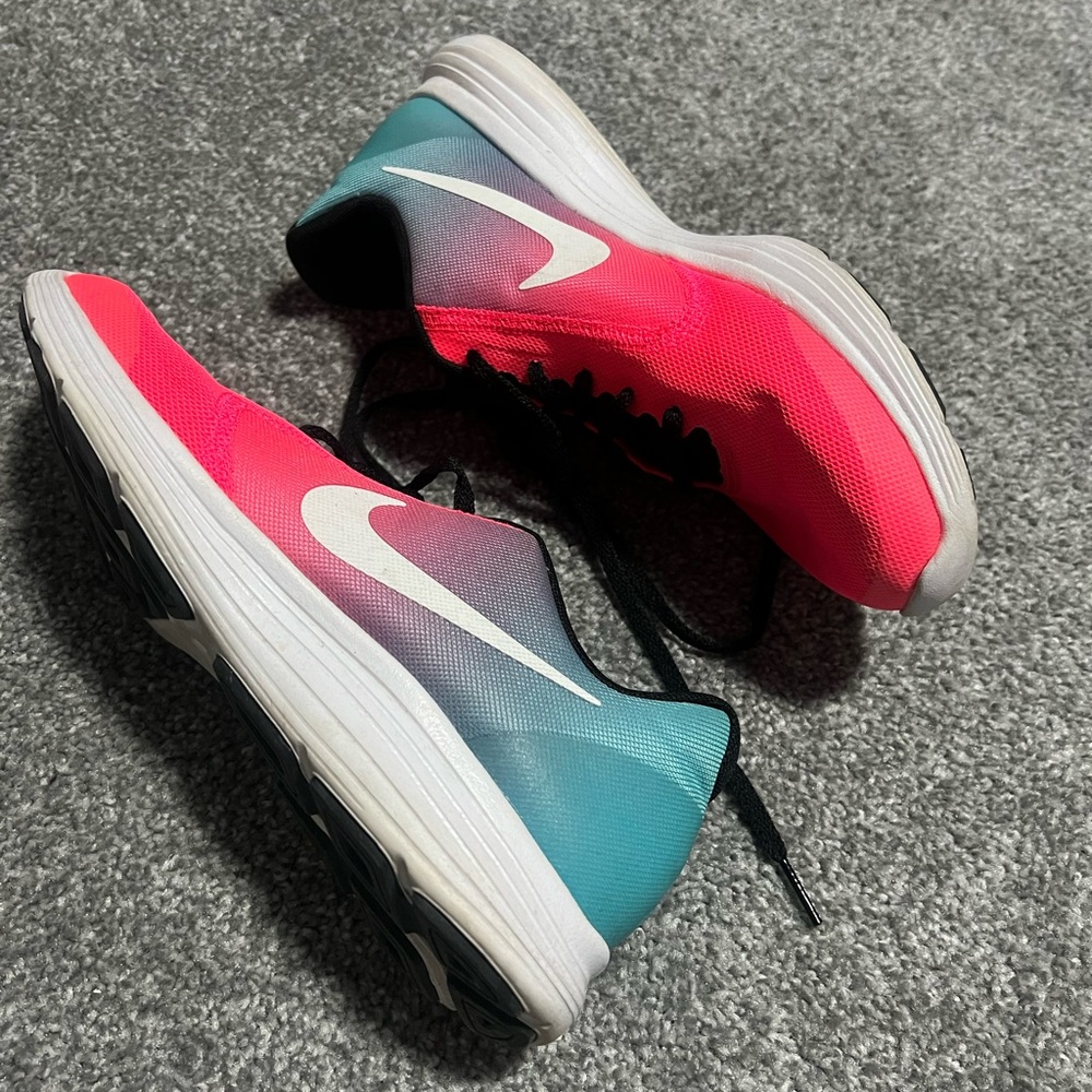 Nike gym shoes